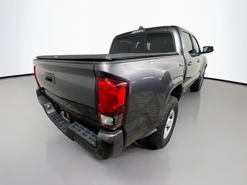 Used 2022 Toyota Tacoma SR w/ SR Convenience Package RWD image 4