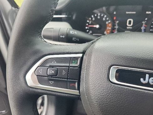 Used 2025 Jeep Compass Limited AWD/4WD image 41