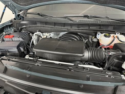 Used 2025 Chevrolet Tahoe Z71 w/ Comfort Package image 36