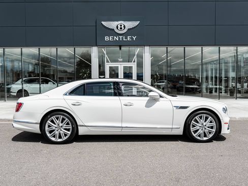 Certified 2023 Bentley Flying Spur V8 AWD/4WD image 14