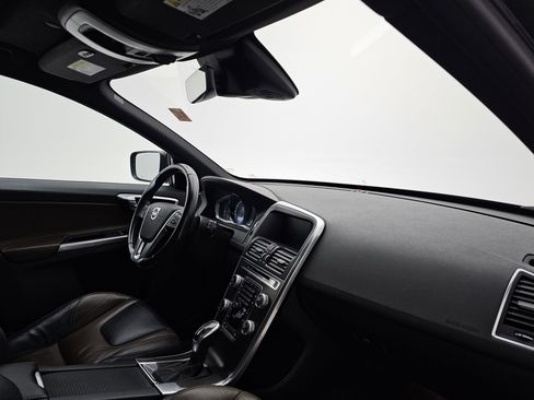 Used 2015 Volvo XC60 T5 image 11