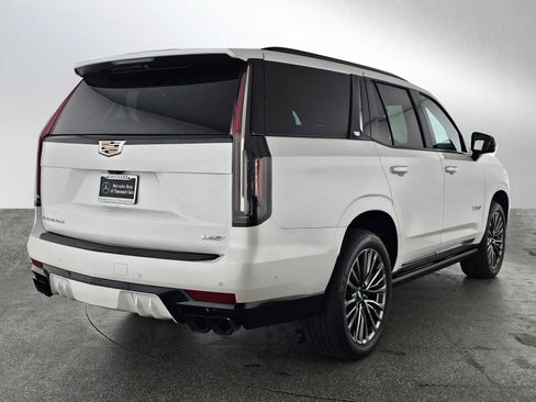 Used 2024 Cadillac Escalade V AWD/4WD image 3