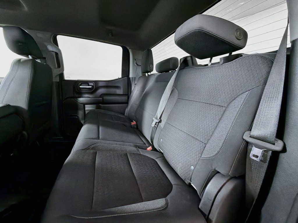 Used 2020 GMC Sierra 1500 4x4 Crew Cab w/ Sierra Value Package image 18