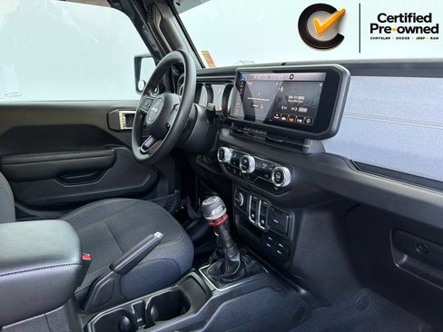 Certified 2025 Jeep Wrangler Sport AWD/4WD image 38