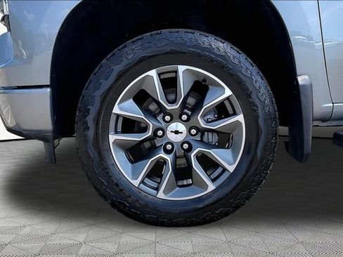 Used 2024 Chevrolet Silverado 1500 RST w/ Convenience Package II AWD/4WD image 21