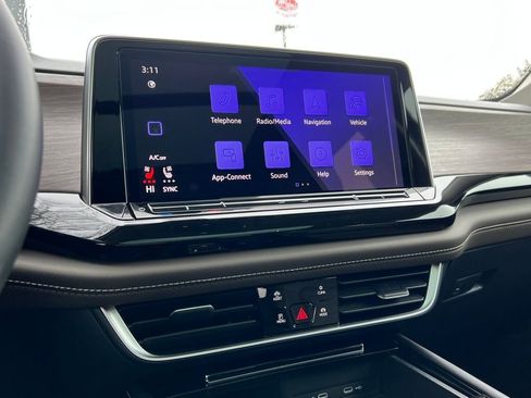 Used 2025 Volkswagen Atlas SEL image 27