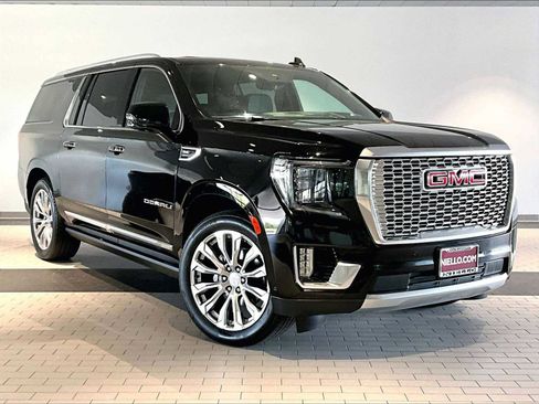 Used 2024 GMC Yukon XL Denali w/ Denali Reserve Package image 12
