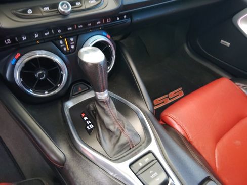 Used 2016 Chevrolet Camaro SS RWD image 26