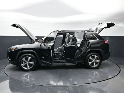 Used 2022 Jeep Cherokee Limited image 27