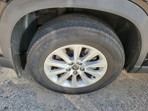 Used 2024 Toyota Grand Highlander AWD image 5