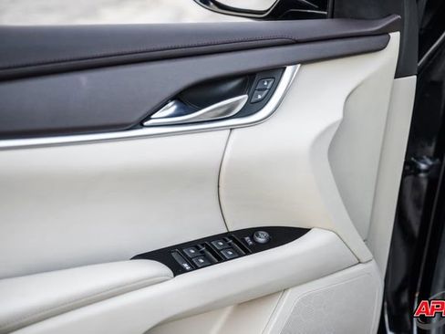 Used 2014 Cadillac XTS FWD image 58