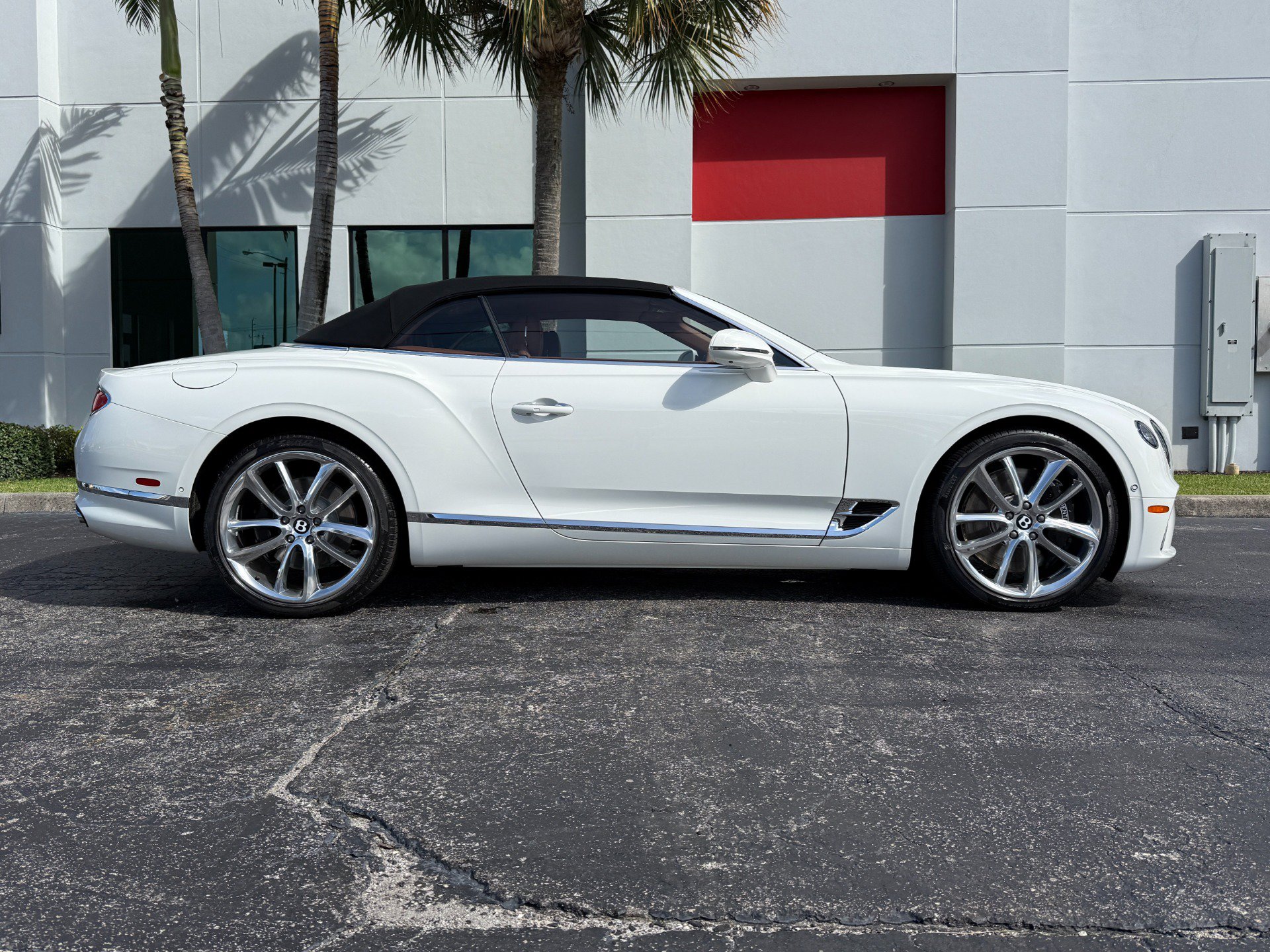 Used 2024 Bentley Continental GT Mulliner AWD/4WD image 5
