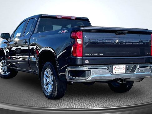 Used 2023 Chevrolet Silverado 1500 LT AWD/4WD image 14