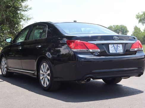 Used 2011 Toyota Avalon Limited FWD image 7