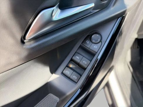 New 2026 Chevrolet Equinox LT w/ Convenience Package II FWD image 15