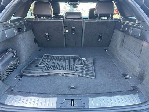 Used 2023 Land Rover Range Rover Velar R-Dynamic S image 24