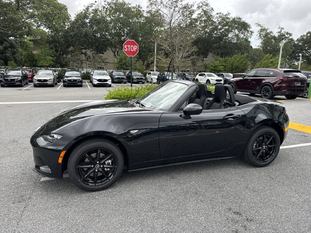 New 2026 MAZDA MX-5 Miata Sport w/ Interior Package RWD image 10