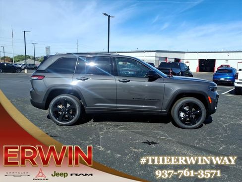 New 2025 Jeep Grand Cherokee Limited w/ Black Appearance Package image 2