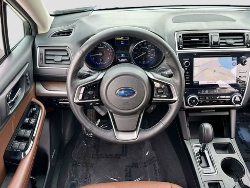 Used 2018 Subaru Outback 2.5i Touring w/ Popular Package #3 image 23