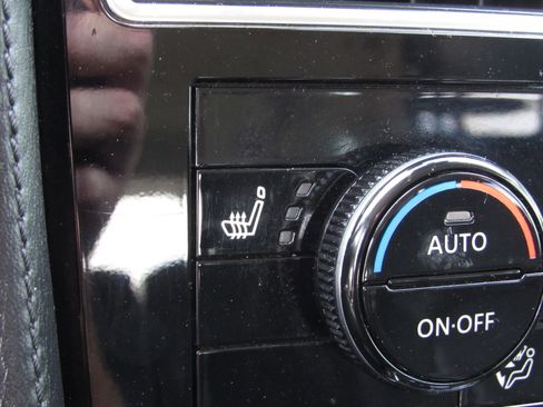 Used 2021 Nissan Armada SV RWD image 22