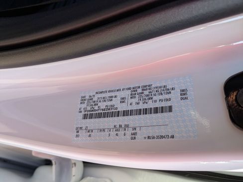 New 2025 Ford F550 4x4 Crew Cab image 39