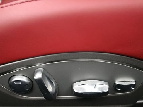 Certified 2024 Porsche 718 Boxster RWD image 11