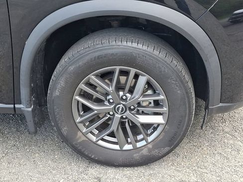 Used 2023 Nissan Rogue S AWD/4WD image 9