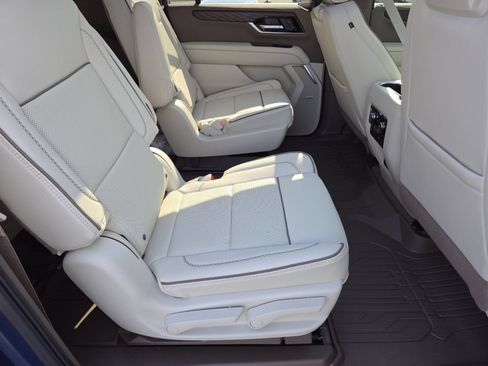 New 2026 GMC Yukon XL Denali w/ Denali Reserve Package AWD/4WD image 30
