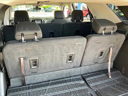 Used 2018 Chevrolet Traverse LS image 32