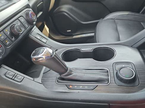 Used 2019 GMC Acadia SLT FWD image 26