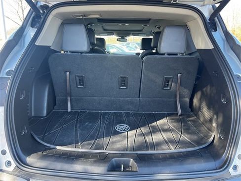 Used 2019 Buick Enclave Essence image 29