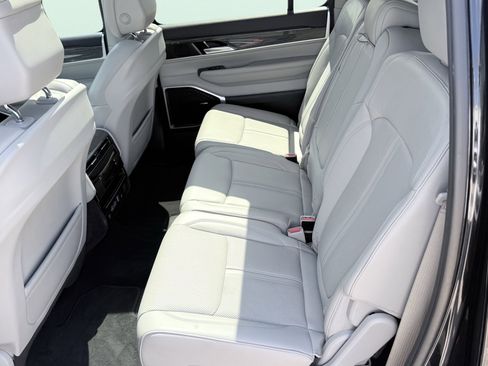 Used 2022 Jeep Wagoneer Series II w/ Premium Group I image 33