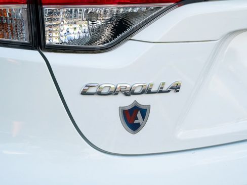 Used 2020 Toyota Corolla SE FWD image 19