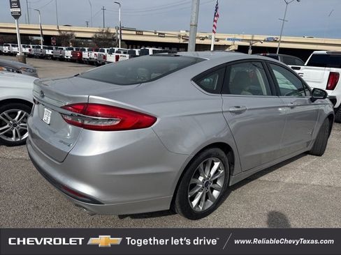 Used 2017 Ford Fusion S image 4