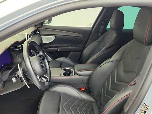 Used 2023 Maserati Grecale Modena AWD/4WD image 13