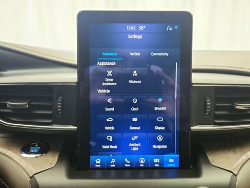 Used 2020 Ford Explorer Platinum w/ Premium Technology Package image 21