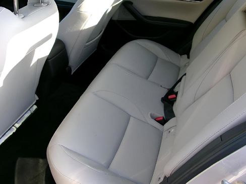 Used 2025 MAZDA MAZDA3 s image 9