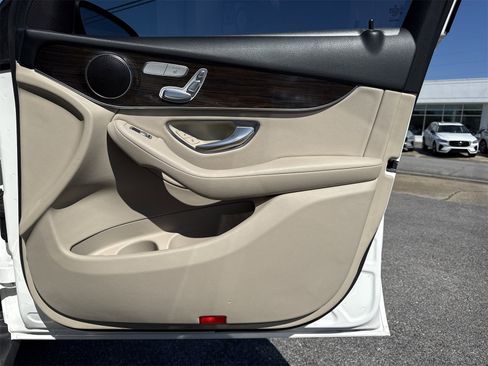 Used 2016 Mercedes-Benz GLC 300 image 24