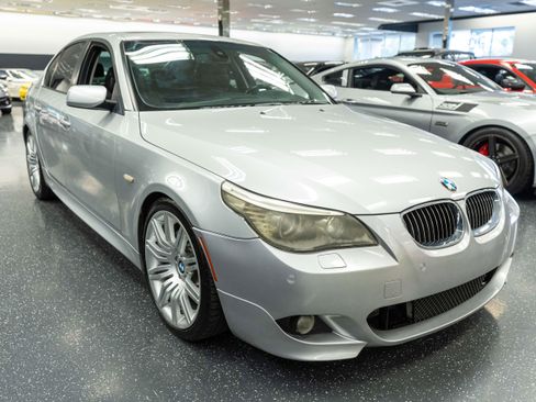 Used 2008 BMW 550i Sedan RWD image 3