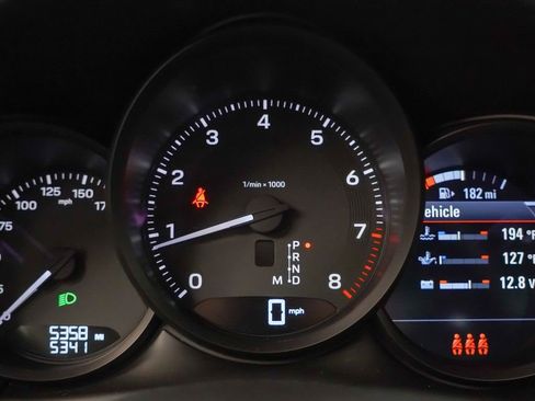 Certified 2025 Porsche Macan AWD/4WD image 26