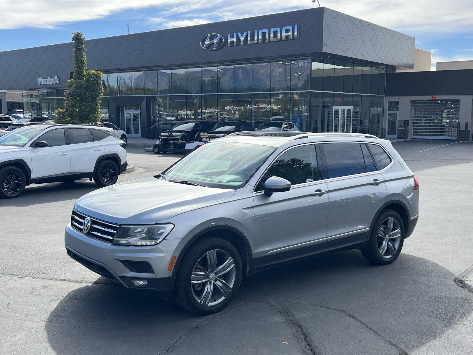 Used 2020 Volkswagen Tiguan SEL w/ 3rd Row Seat Package AWD/4WD image 1