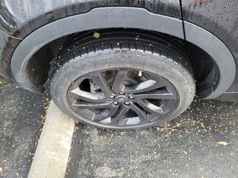 Used 2018 Land Rover Discovery Sport HSE image 9