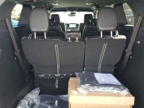 New 2025 Chrysler Pacifica Select FWD image 27