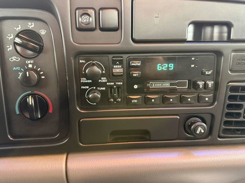 Used 1994 Dodge Ram 1500 Truck 4x4 Regular Cab image 62