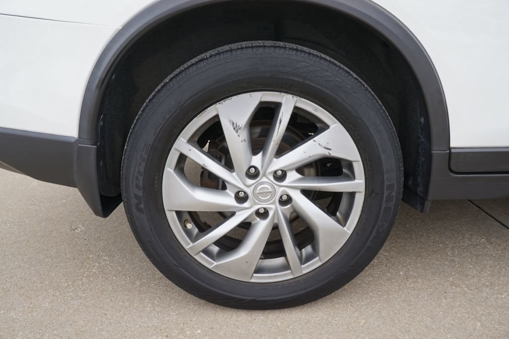 Used 2014 Nissan Rogue SL w/ SL Premium Package FWD image 8