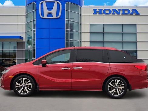 Certified 2022 Honda Odyssey Touring image 3