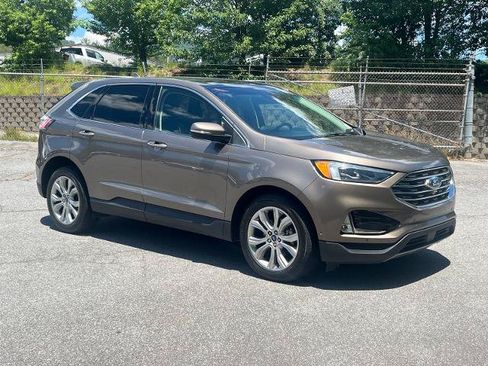 Certified 2019 Ford Edge Titanium w/ Equipment Group 301A FWD image 1
