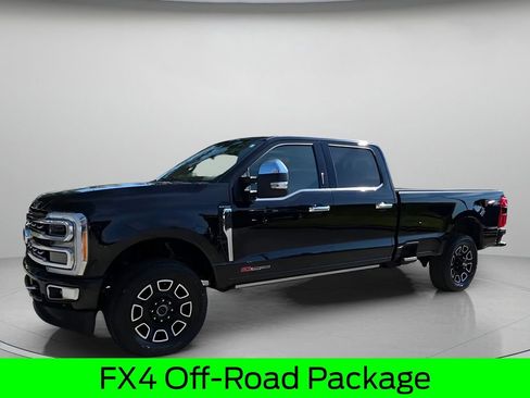Used 2023 Ford F350 Platinum image 11