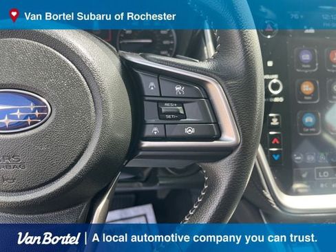 Used 2025 Subaru Outback Premium AWD/4WD image 19