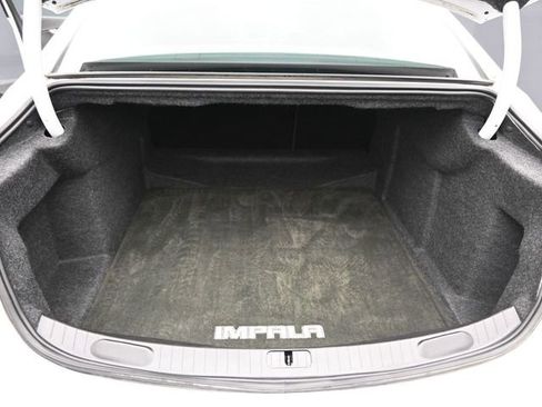 Used 2016 Chevrolet Impala LT w/ Convenience Package image 35